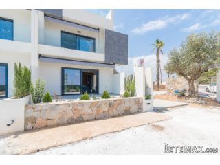 Los bungalows se ubican en un complejo residencial en..