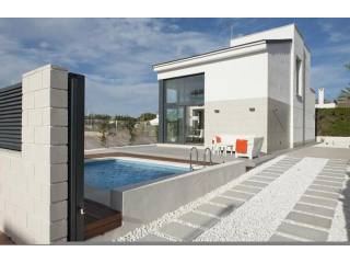 3 bedroom Villa For Sale: Modern Villa..