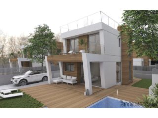This spacious new villa is located just 200 meters away..