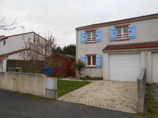 Well Appointed House with Garage