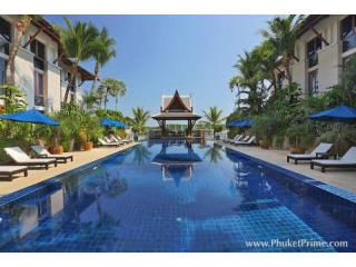 Modern 2-Bedroom Marina Apartment -..
