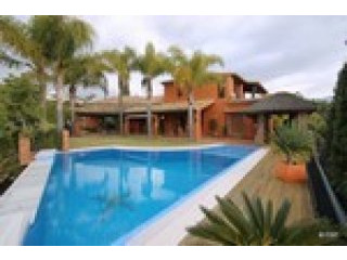 5 Bedrooms - Villa - Malaga - For Sale