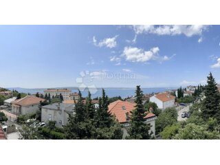 Kuća sa 11 apartmana 300m od mora
