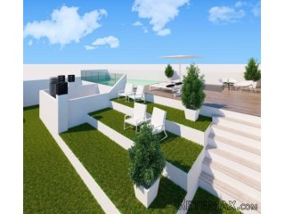 This wonderful apartment with storage and communal roof..
