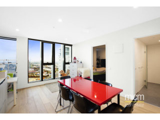 Dazzling Habitat Abode Shines Bright