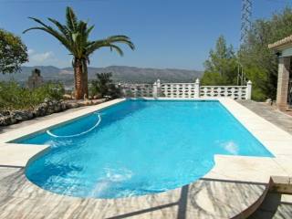 Amazing 5 bed Villa with Pool near..