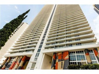 2 bedroom Flat For Sale: 50 Biscayne..