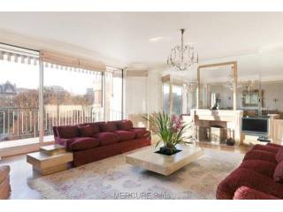 2 bedroom Flat For Sale: 75116 PARIS