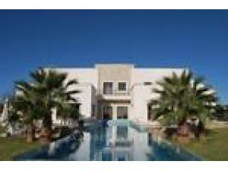Modern, stylish finca with guest-house..