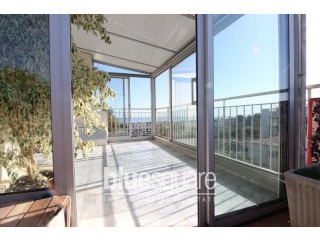 2 bedroom top floor apartment with..