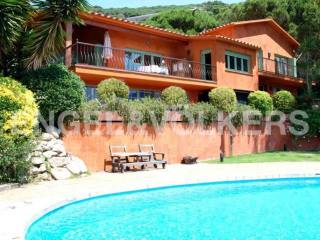 Style Provenzal.Montcabrer. Coast..