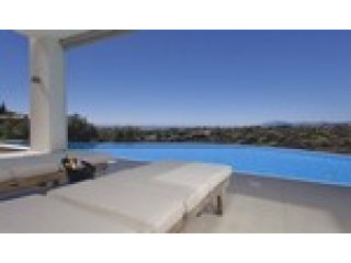 4 Bedrooms - Villa - Malaga - For Sale