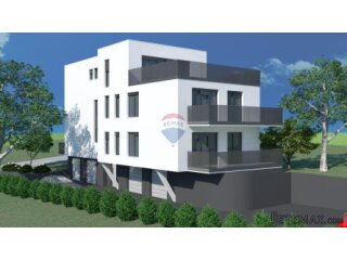 Bijenik – građevinsko zemljište s dozvolom 806 m²