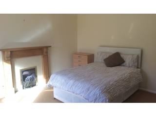 ROOM TO LET IN RANDLAY - ALL BILLS..