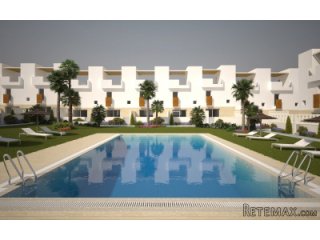 This residence is located near the coves of Torrevieja with..