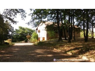 Villa Set In The Country But Walking..