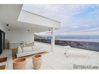Opatija- luksuzni penthouse za dugoročan najam