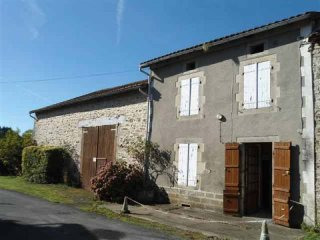 3-Bed Country House With Attached Barn..