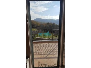 Prekrasna kuća 250m2 Grižane