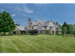 5 bedroom Detached House For Sale: 10..