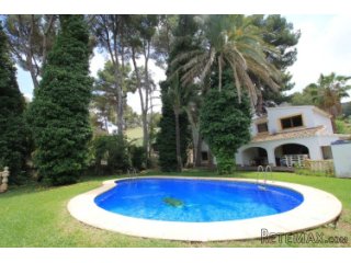 Unique opportunity to purchase 3 buildings on one plot..