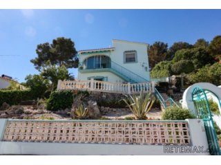 Villa overlooking the sea for sale in Orba. The first floor..
