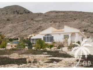 This nice property with beautiful views is located in Baños..