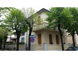 Villa for sale in Camaiore (Italy)