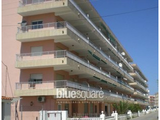 Top floor 3 bedroom apartment with sea..