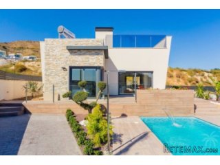 New build villas of one floor with spectacular views to..