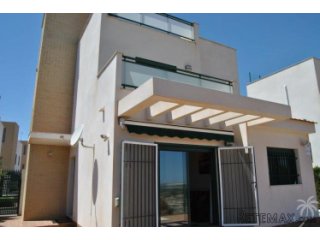 Just 200 meters from the Quesada golfcourse, we have this..
