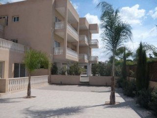 2 Bedrooms - Apartment - Paphos - For..