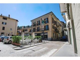 2 bedroom Apartment For Sale: Piazza..