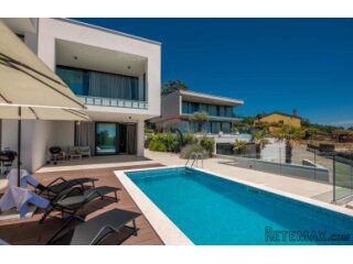 OPATIJA,VEPRINAC- nova vila s bazenom, garažom i pogledom na