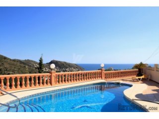 This superb sea view villa is distributed over two levels..