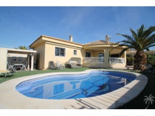 This beautiful detached villa is situated on a spacious..
