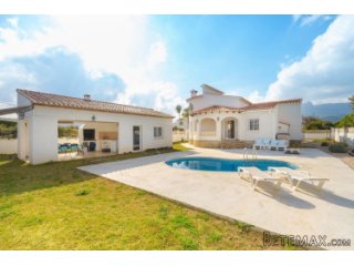 This classic style villa with a completely refurbished..