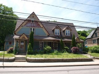 40 Woodstock Ave Putnam, CT, 06260..