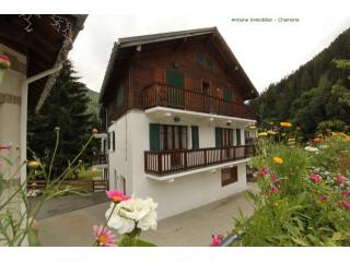 Recently renovated 3 bed duplex..