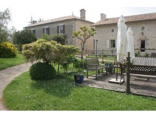 2 Houses, Annexe, Pool Set In 1,57 Ha's