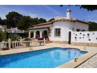 Villa within easy walking distance of..