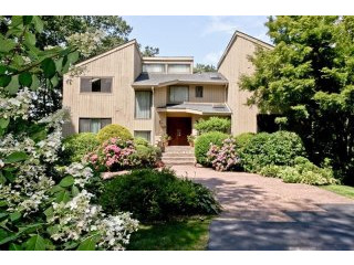 3 bedroom House For Sale: 23 Pine Hill..