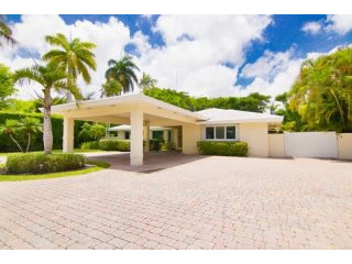 3 bedroom House For Sale: Miami 33137