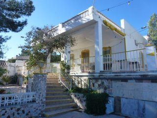4 Bedrooms - Villa - Alicante - For Sale