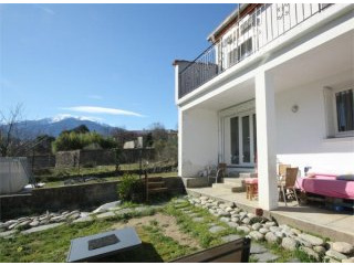 Charming Modern Villa With Garden..