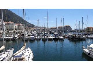 3 bed apartment in The Sails