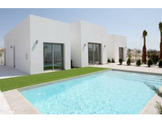 3 Bedroom 2 Bathroom Villa In Ciudad..