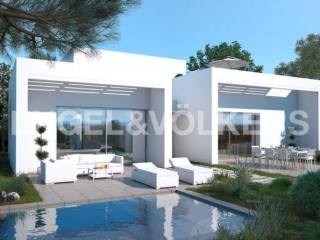 Last exclusive villa at golf course..