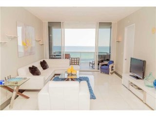 18101 Collins Ave # 1105, Sunny Isles..