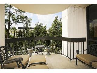 2 bedroom Apartment For Sale: 5001..